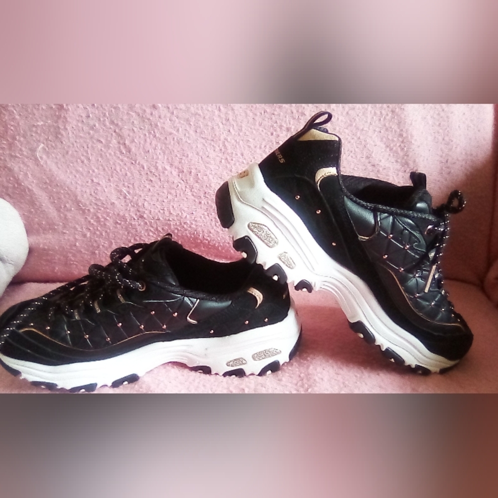 Brand New Sketcher's D' Lites Black,White & Gold Size 8.5